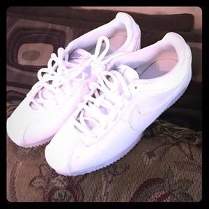 Kids Nike Tennis Shoe